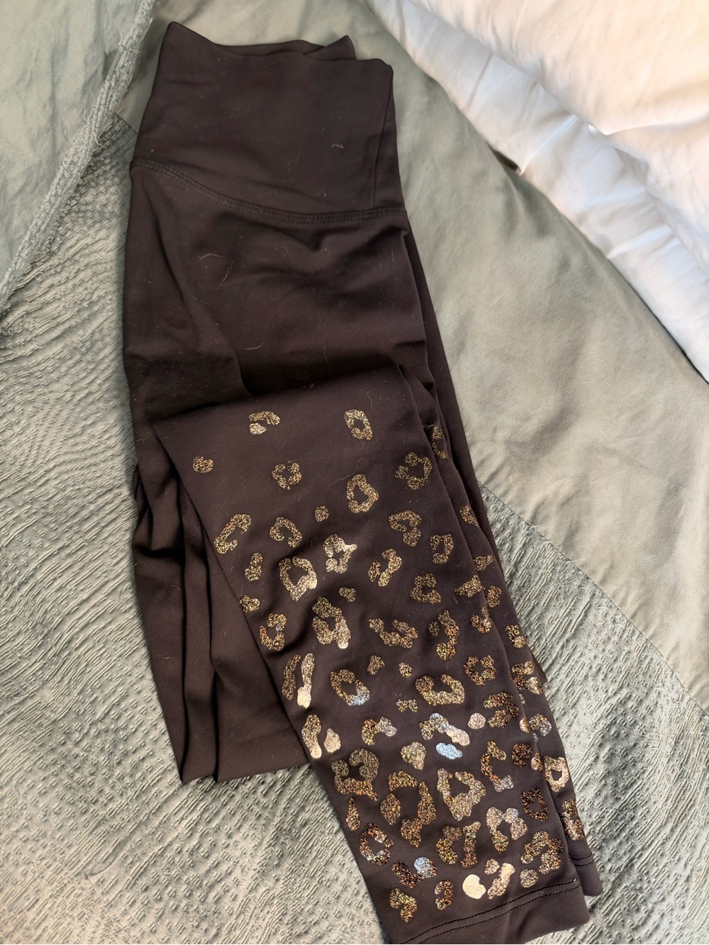 Beach Riot leggings w reflective Cheetah print, size Small